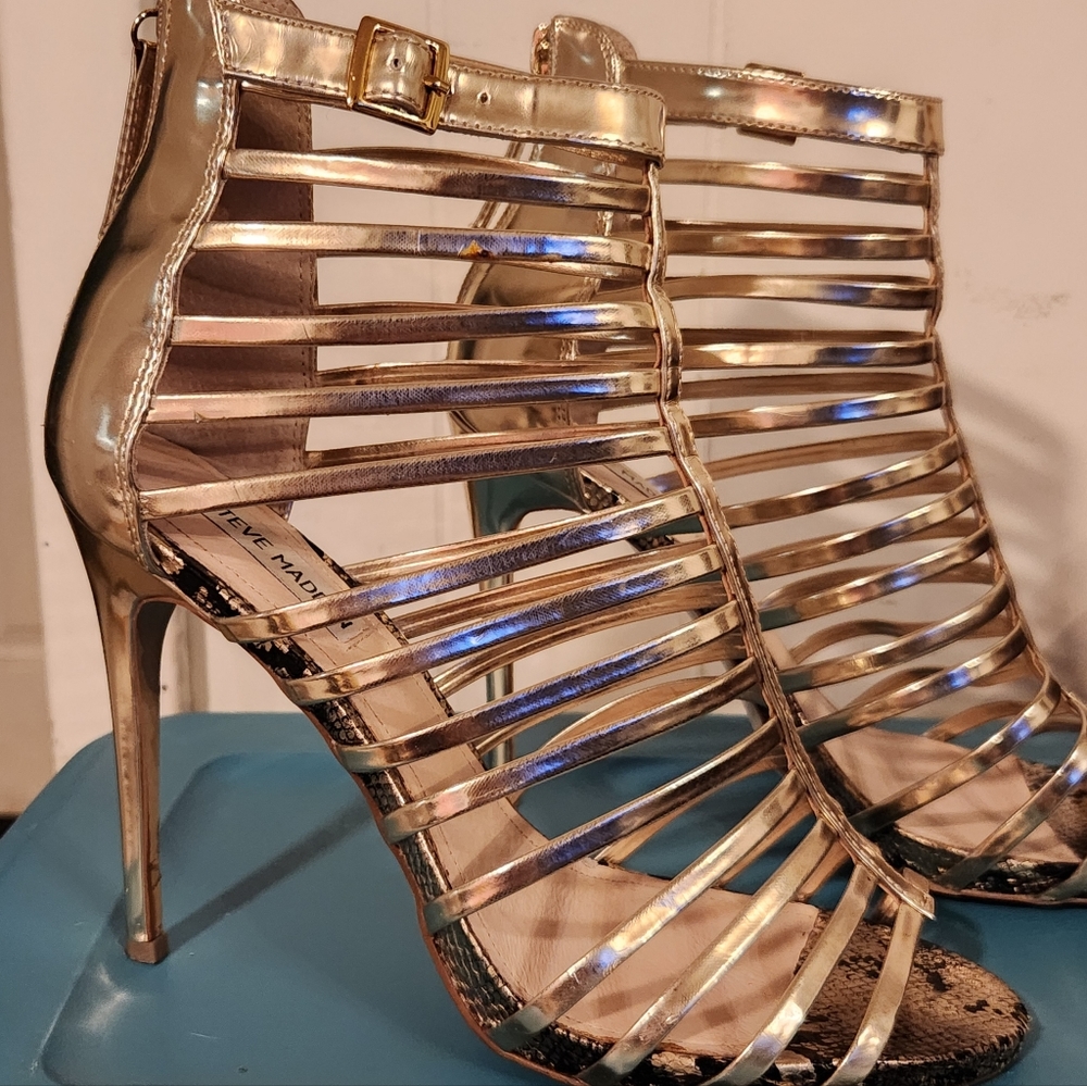 Steve Madden Gold Straight Heels